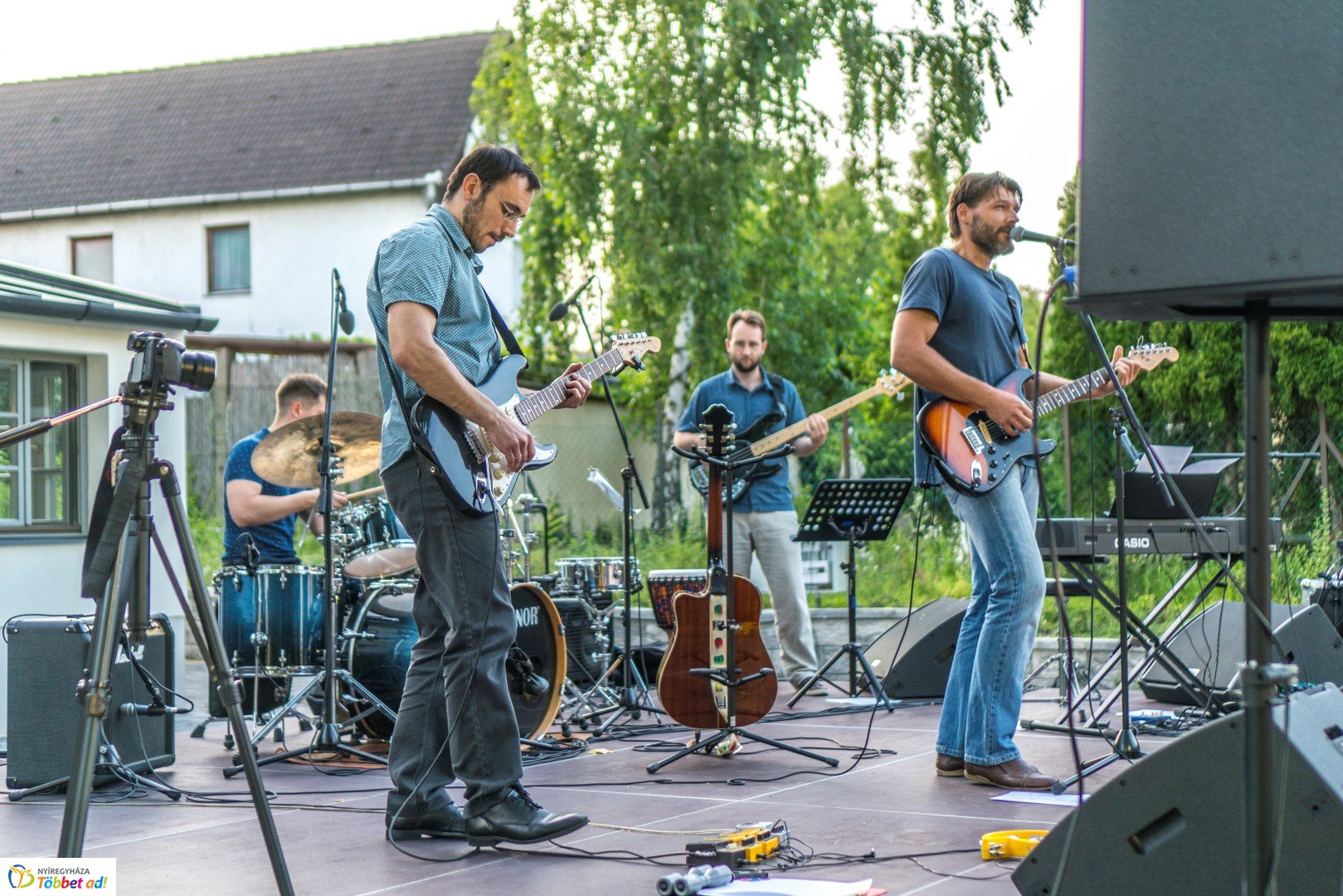 Szabadtéri koncert a Bencs Villában