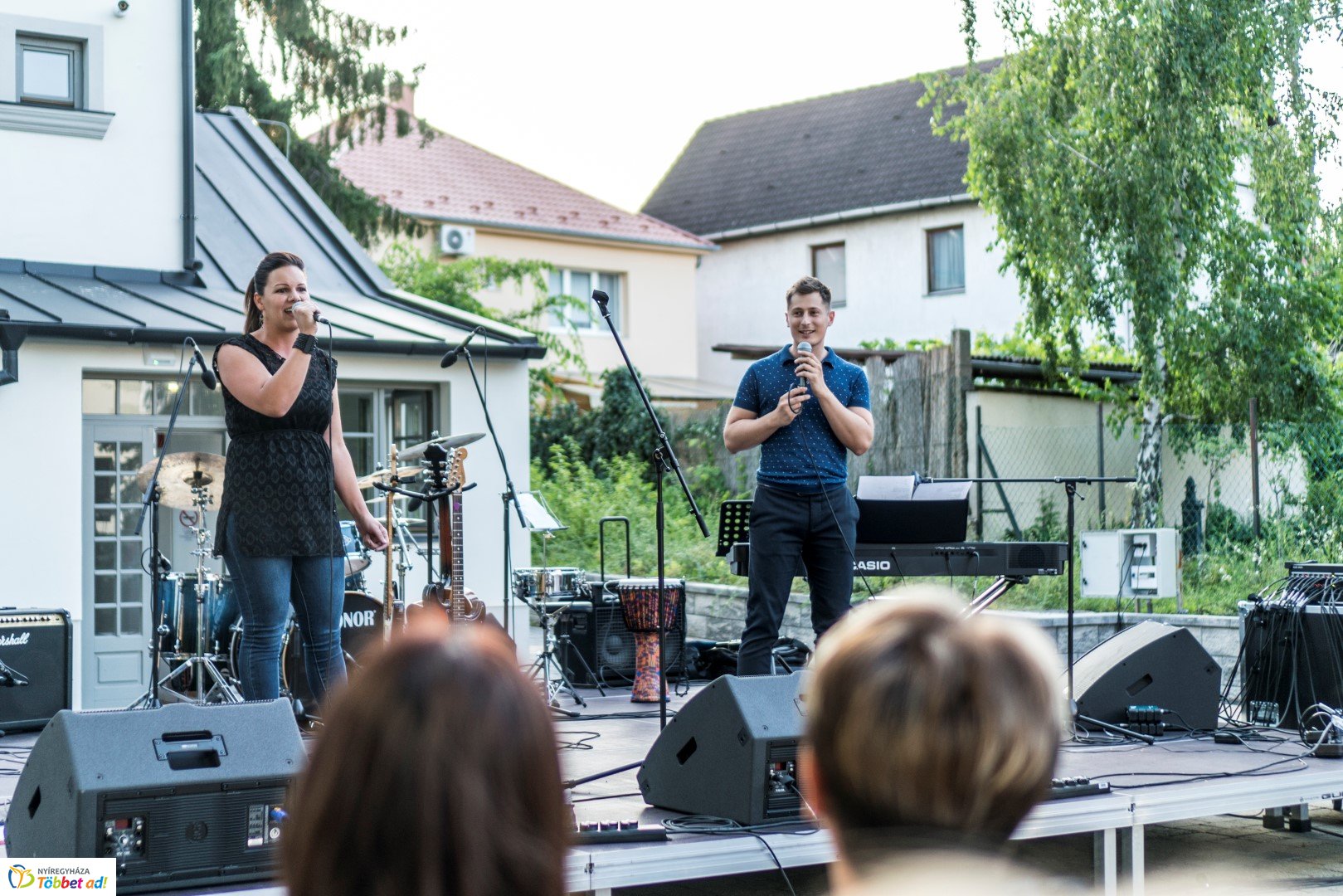 Szabadtéri koncert a Bencs Villában