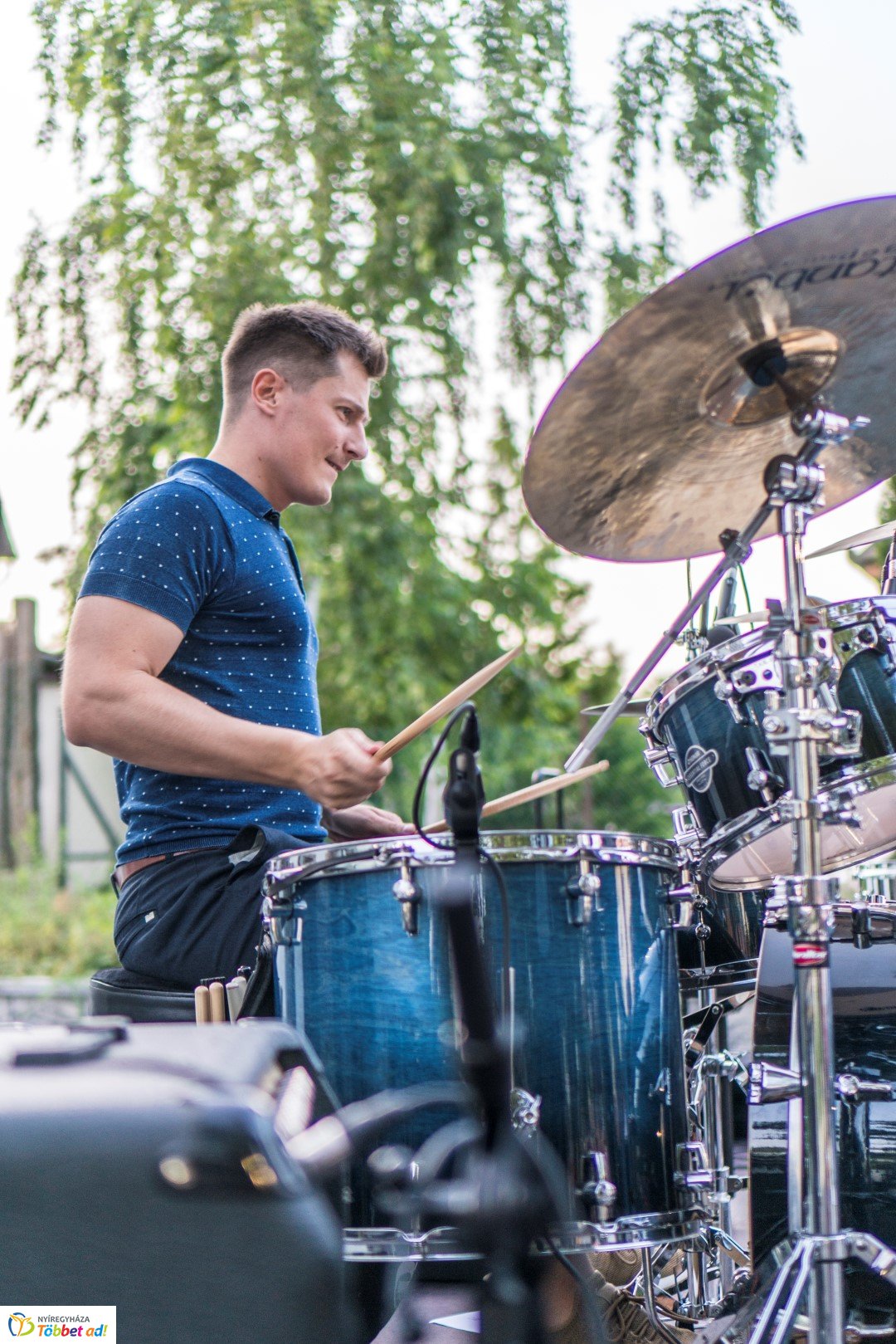 Szabadtéri koncert a Bencs Villában