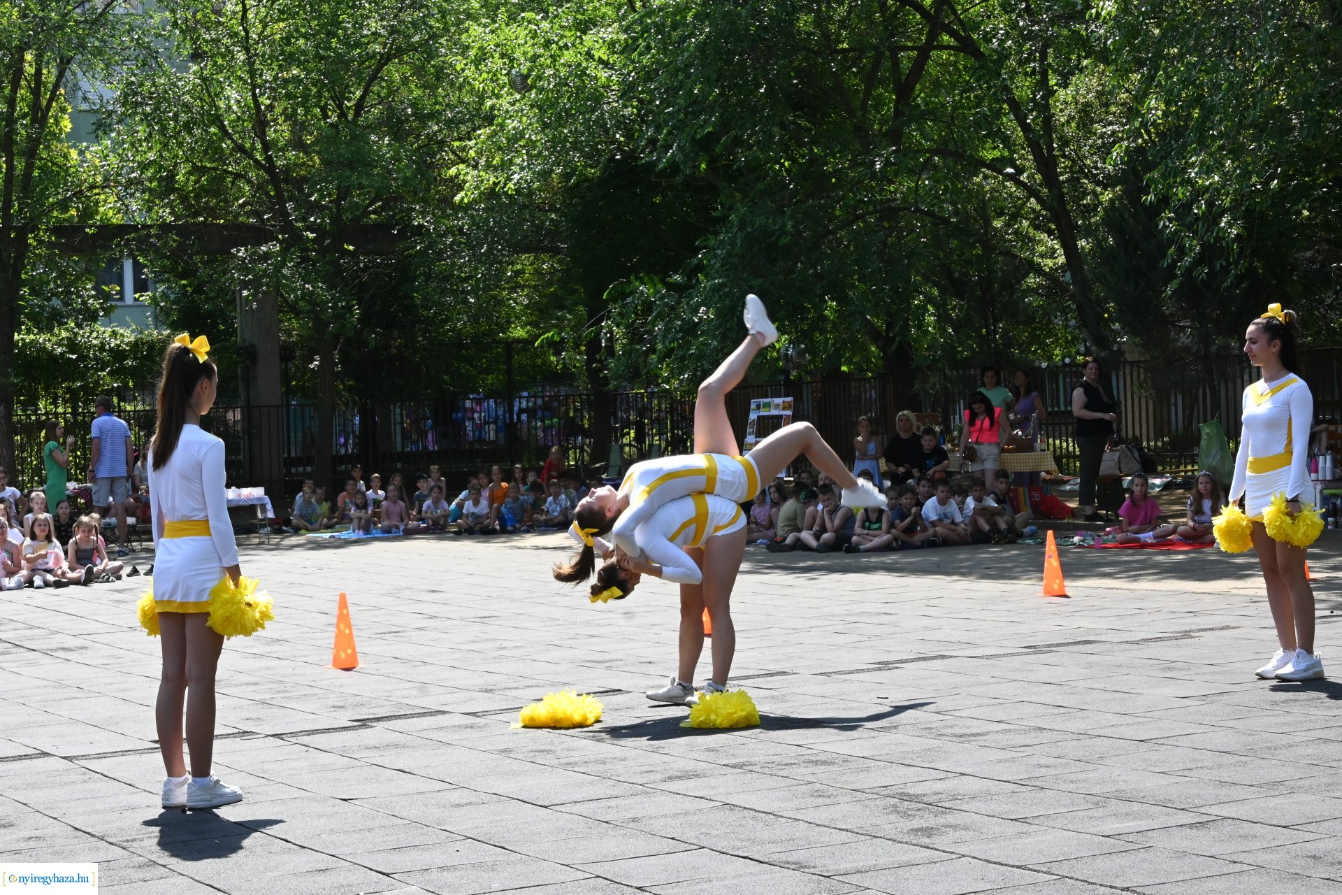 Szabadtéri kondipark és piknik a Nyíregyházi Egyetem Eötvös József Gyakorló Általános Iskola és Gimnáziumban