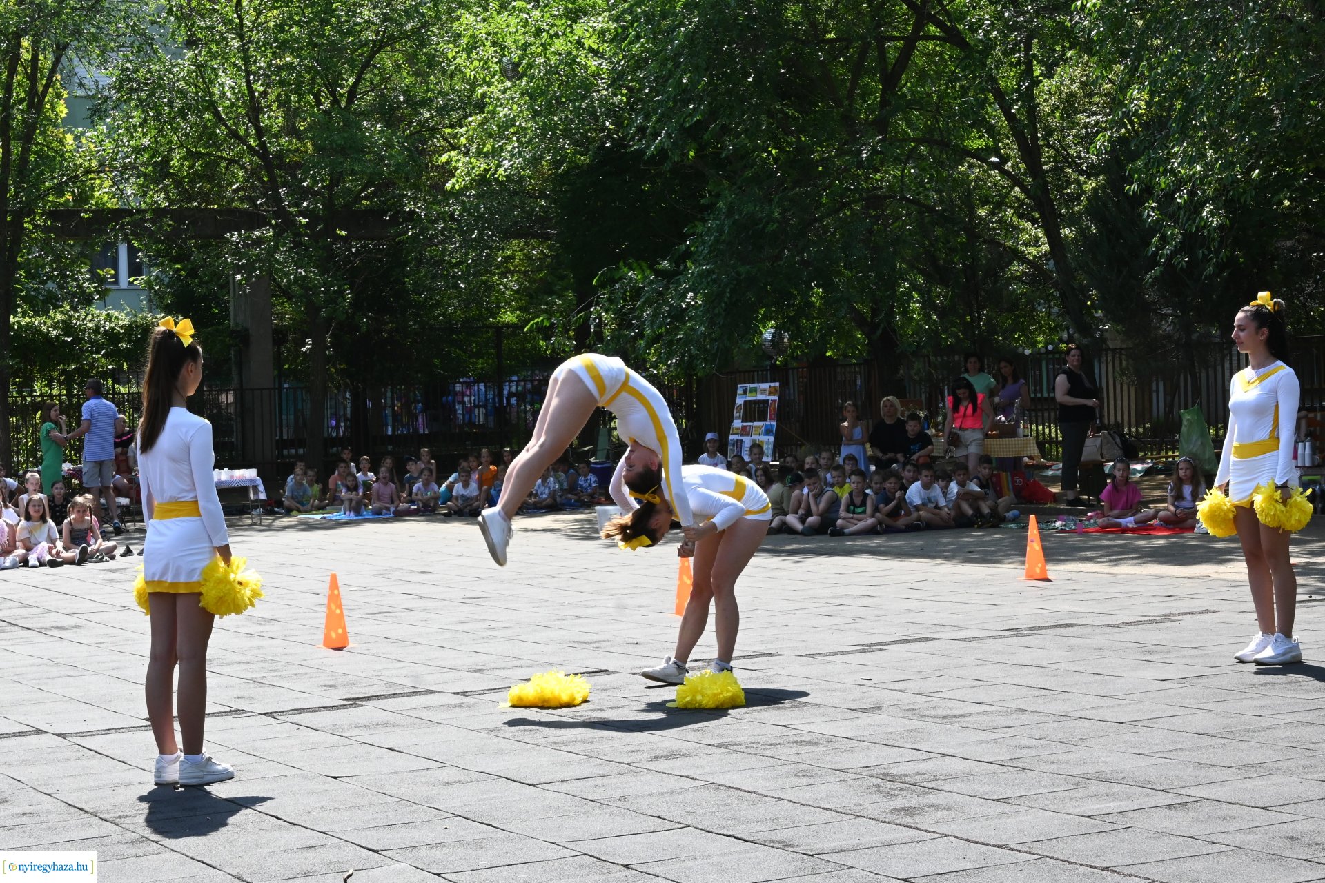 Szabadtéri kondipark és piknik a Nyíregyházi Egyetem Eötvös József Gyakorló Általános Iskola és Gimnáziumban