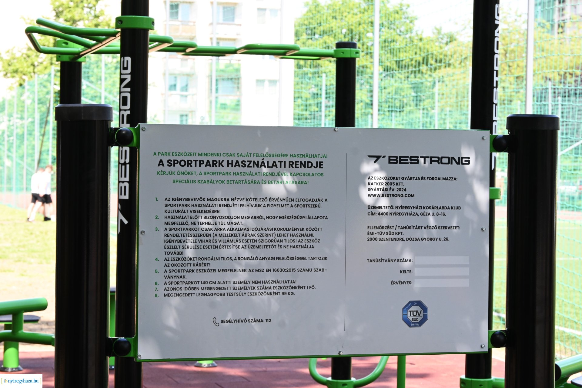 Szabadtéri kondipark és piknik a Nyíregyházi Egyetem Eötvös József Gyakorló Általános Iskola és Gimnáziumban