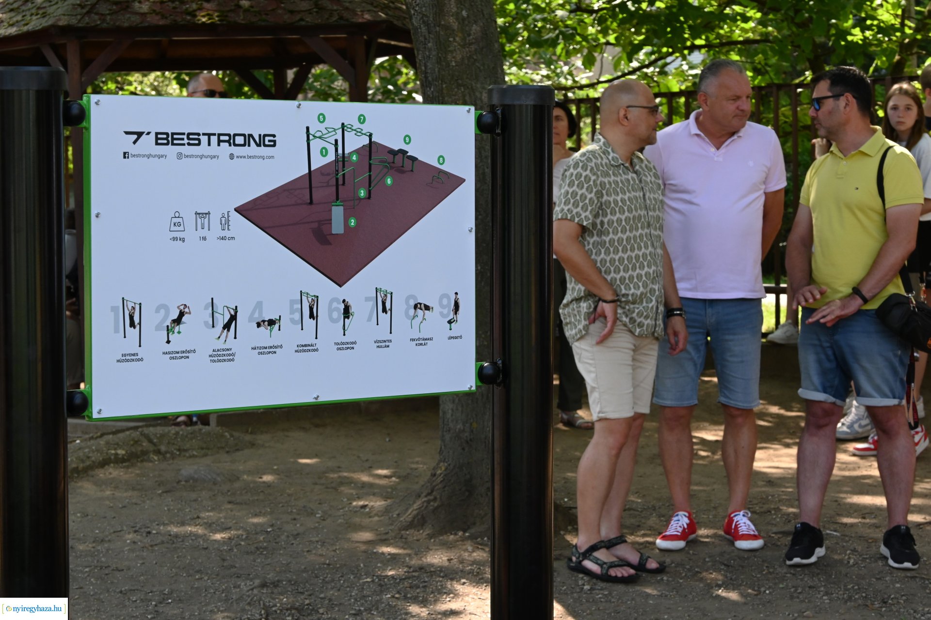 Szabadtéri kondipark és piknik a Nyíregyházi Egyetem Eötvös József Gyakorló Általános Iskola és Gimnáziumban