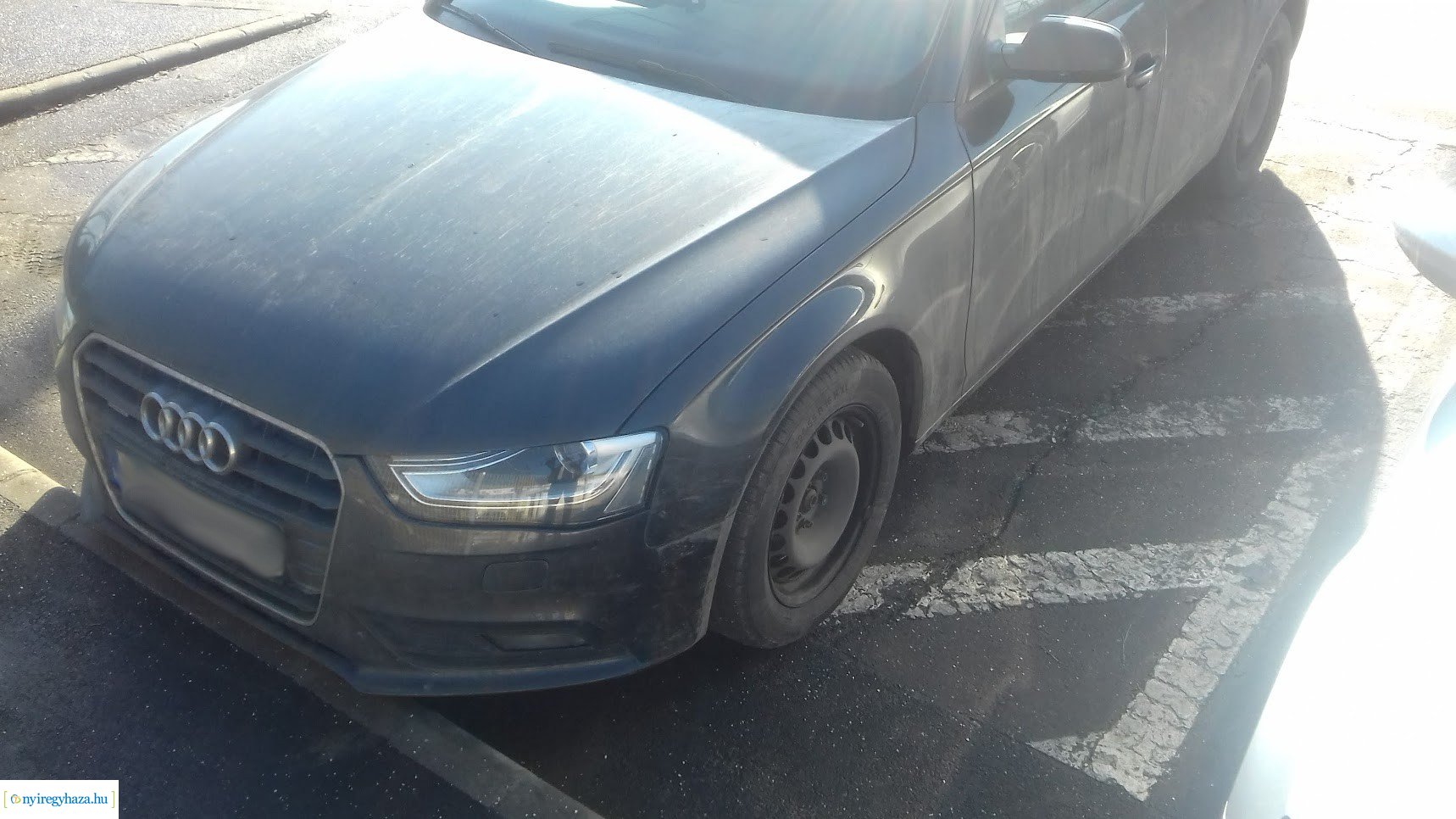 Szabálytalan parkolás a Nagyvárad utcán