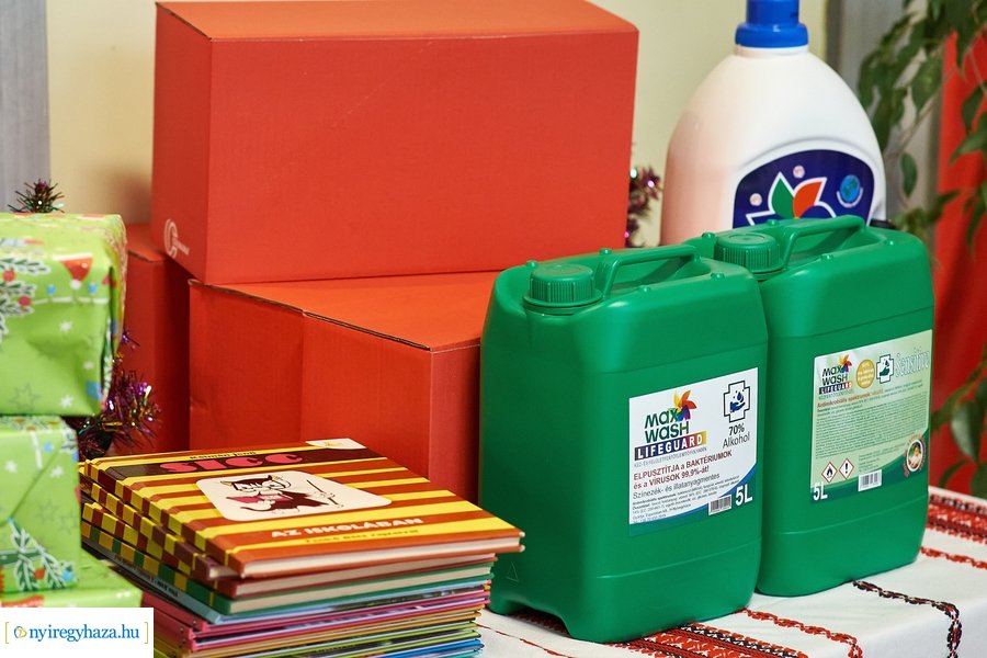 Szabolcs Néptáncegyüttes adománygyűjése