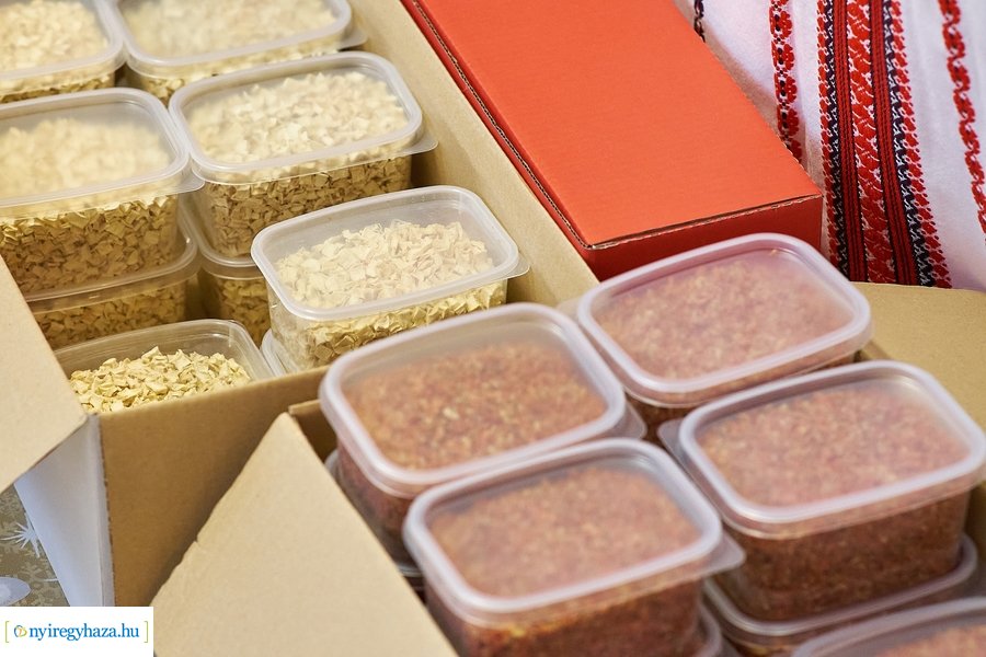 Szabolcs Néptáncegyüttes adománygyűjése