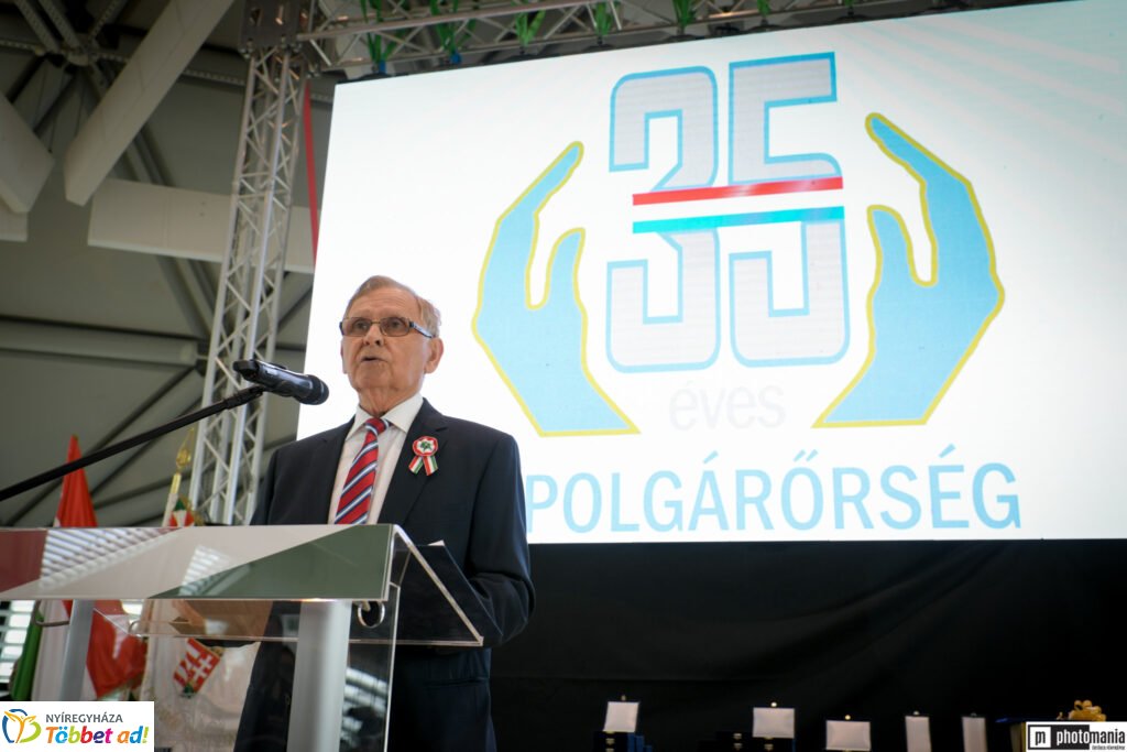 Vármegyei polgárőröket is kitüntettek a polgárőrség 35 éves jubileumán