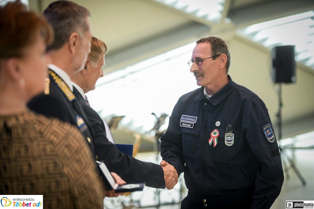 Vármegyei polgárőröket is kitüntettek a polgárőrség 35 éves jubileumán