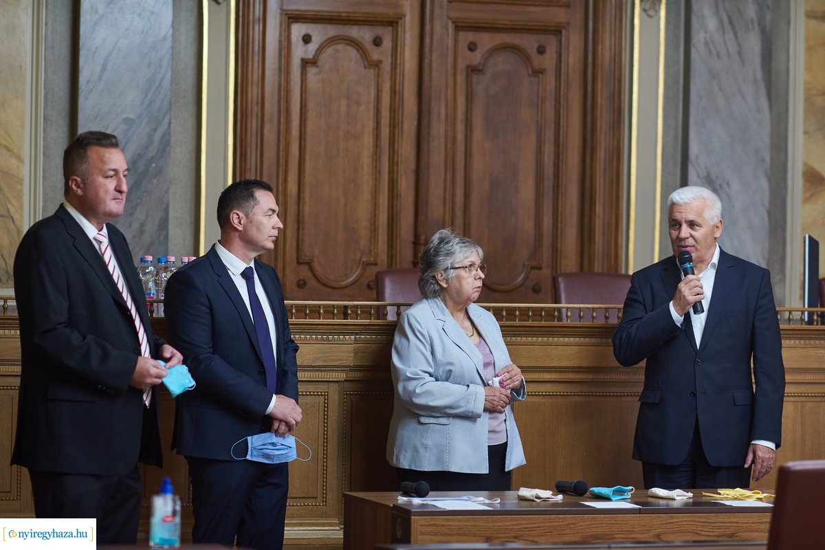 Szájmaszkok 65 év felettieknek