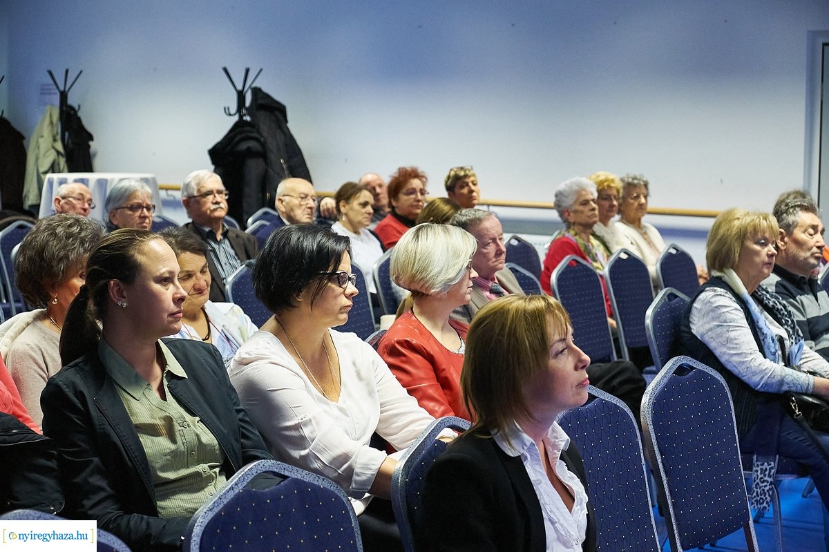 Szakmai fórum a nyugdíjas foglalkoztatás előnyeiről