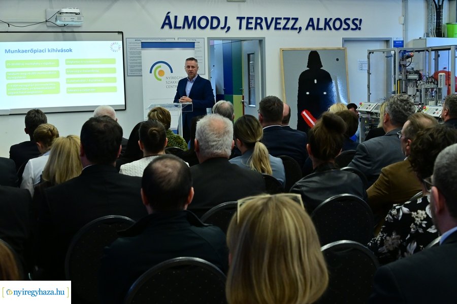 Szakmai fórum az NYSZC-ben 20240508