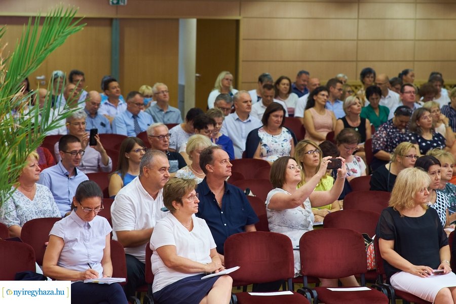 Szakmai tanévnyitó a Kodály Zoltán iskolában