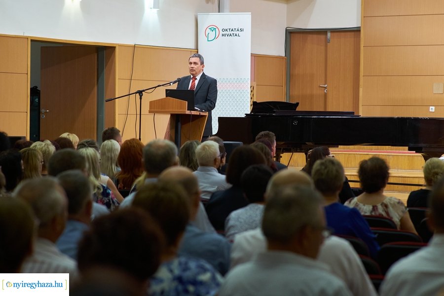 Szakmai tanévnyitó a Kodály Zoltán iskolában