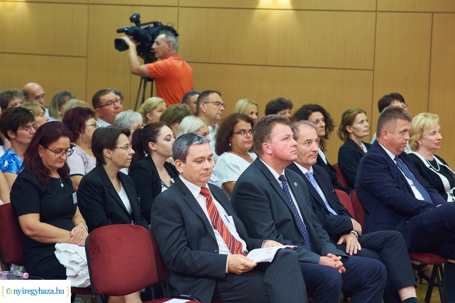 Szakmai tanévnyitó a Kodály Zoltán iskolában