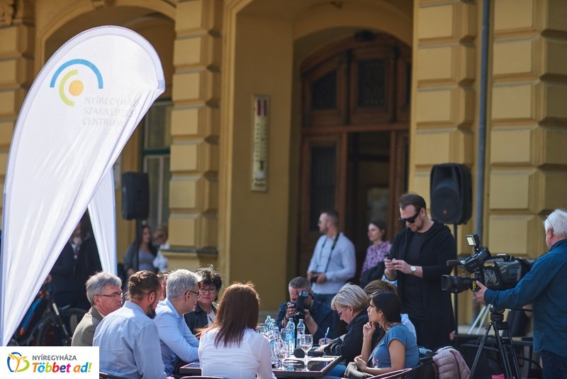 Szakmák Éjszakája sajtótájékoztató