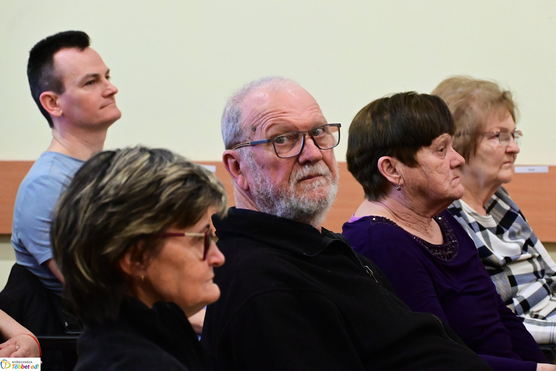 Szakos Andi mini koncert a könyvtárban