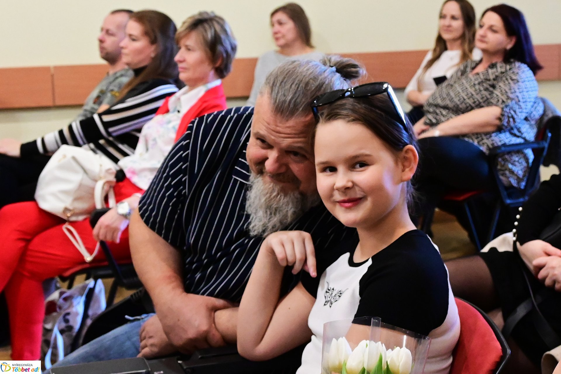 Szakos Andi mini koncert a könyvtárban