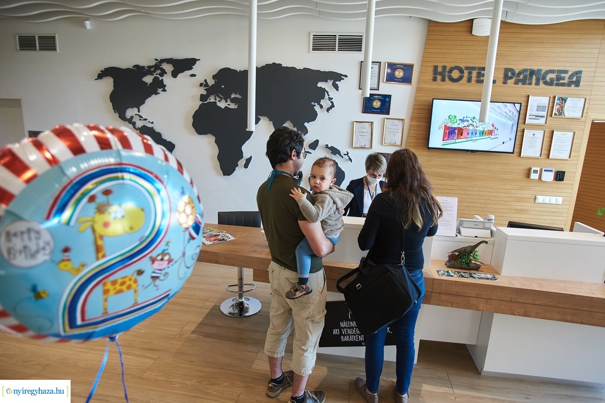 Szállóvendégek a Hotel Pangeában