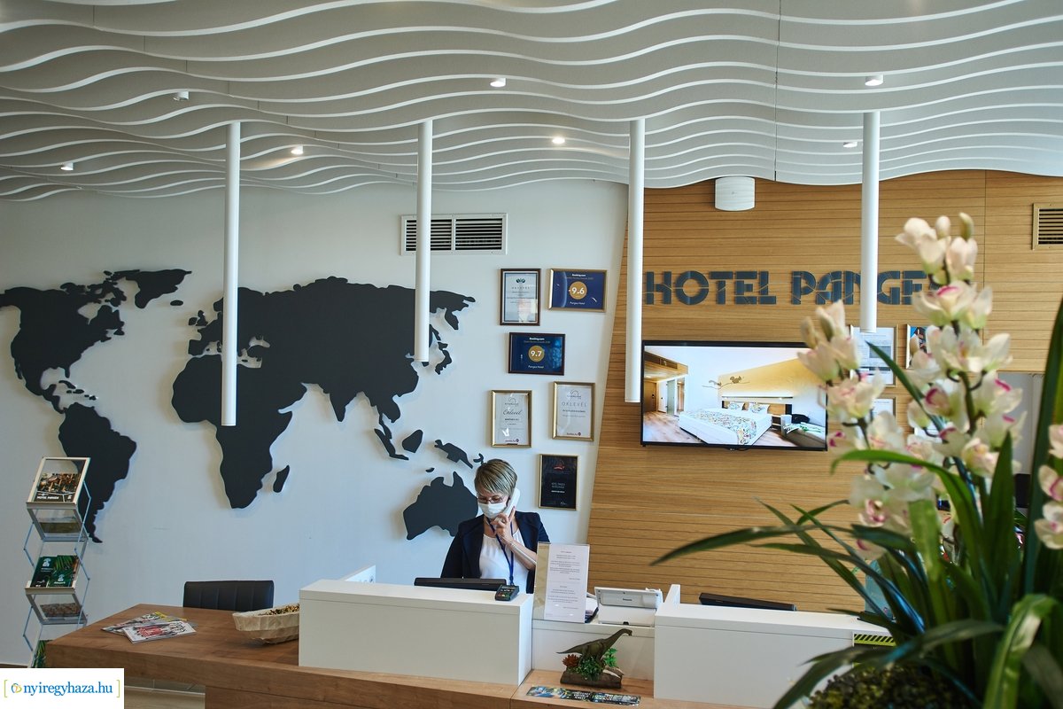 Szállóvendégek a Hotel Pangeában