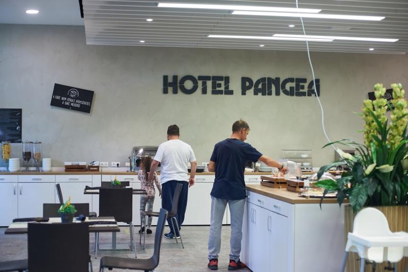 Szállóvendégek a Hotel Pangeában