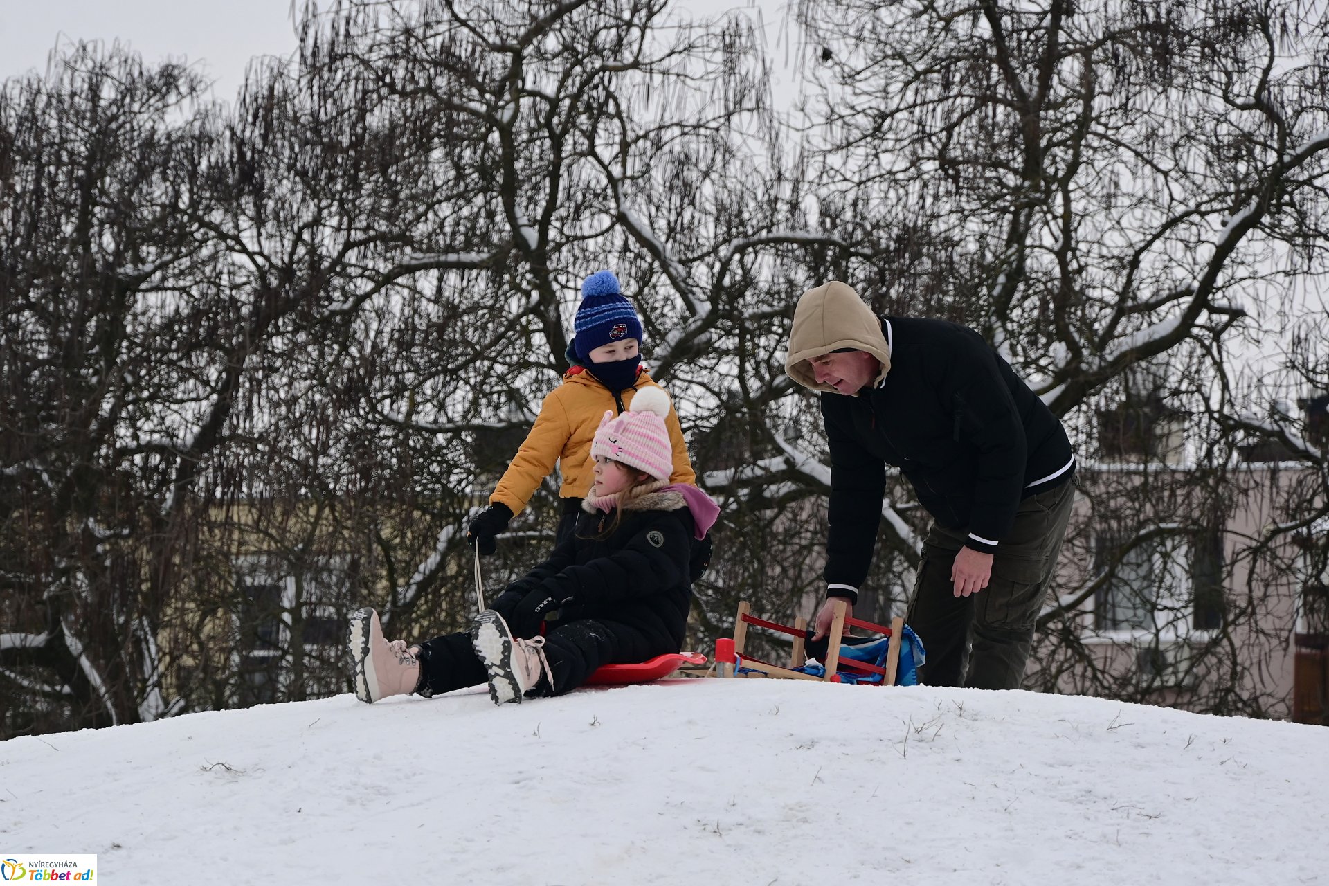 Szánkózás a Robinson-dombon