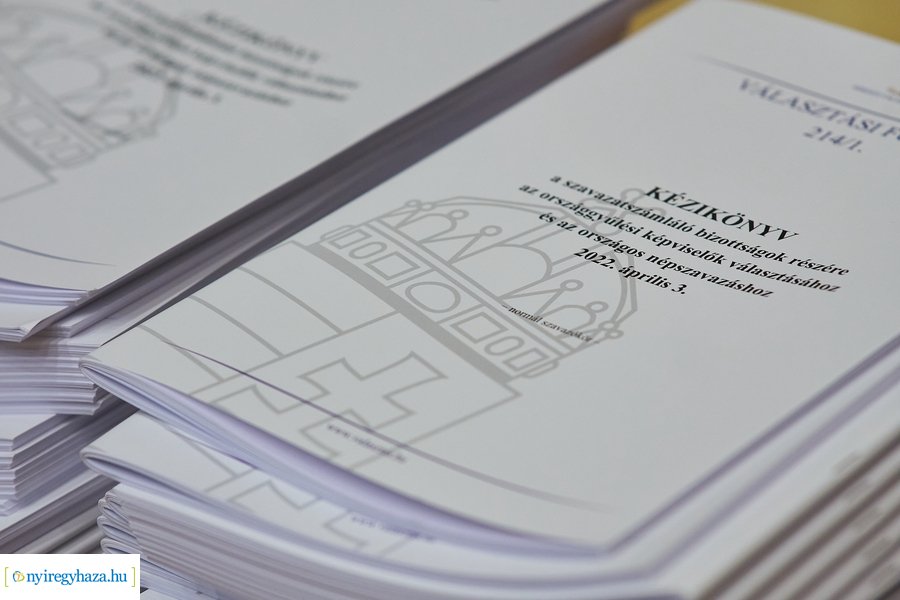 Szavazatszámláló bizottság eskütétele 2022