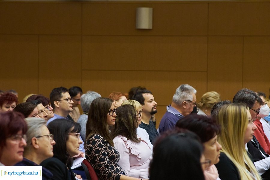 Szavazatszámláló bizottság eskütétele 2022