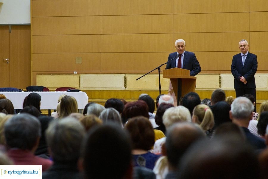 Szavazatszámláló bizottság eskütétele 2022