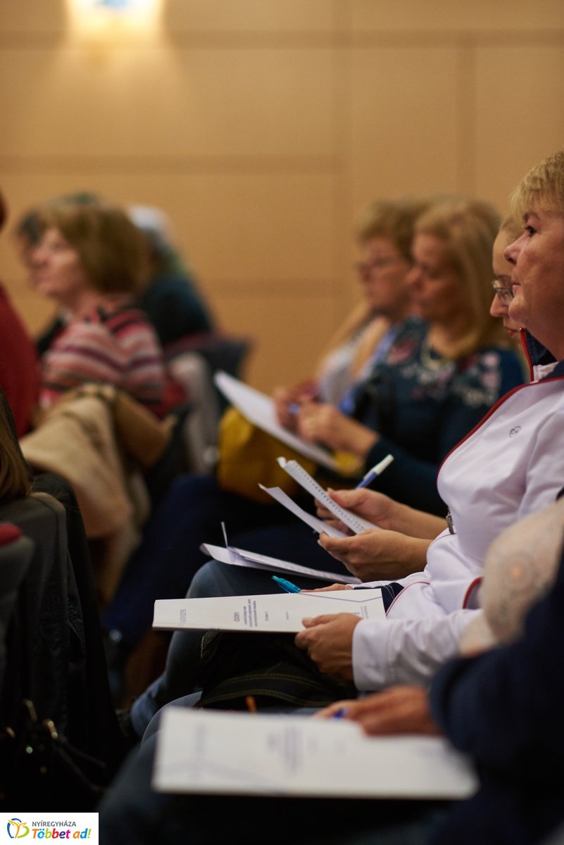 Szavazatszámláló bizottsági tagok eskütétele