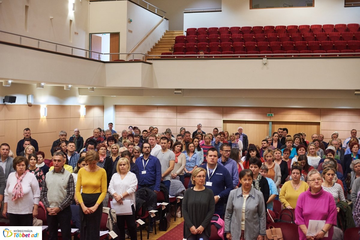 Szavazatszámláló bizottsági tagok eskütétele