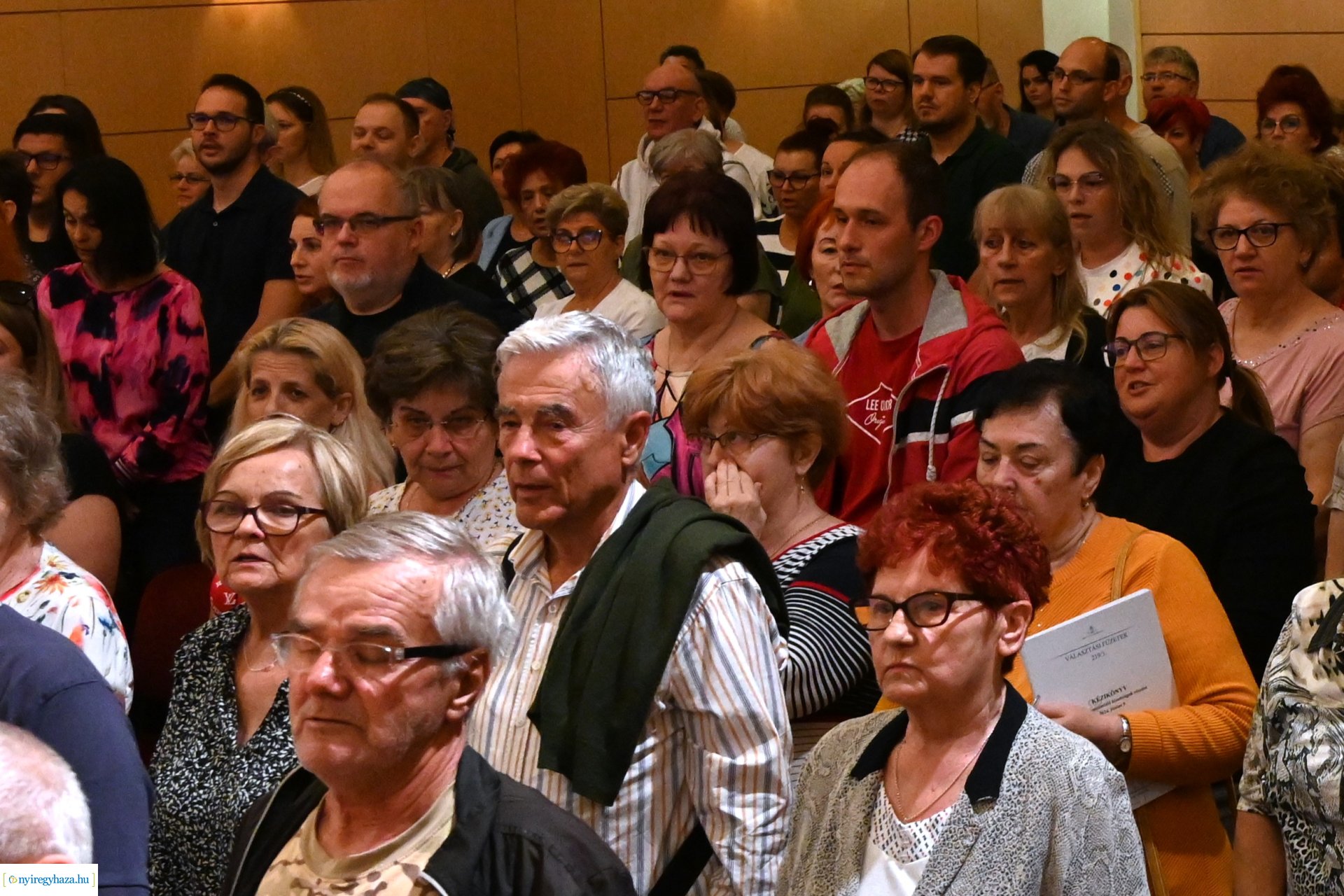 Szavazatszámlálók eskütétele 2024