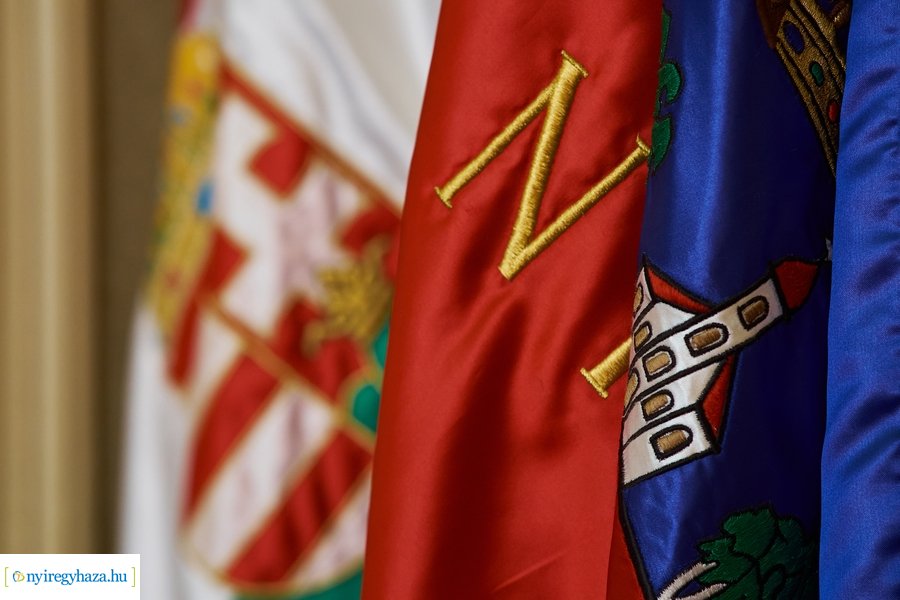 Szavazatszámlázó bizottság eskütétele 20220621