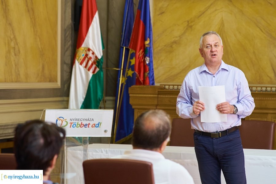 Szavazatszámlázó bizottság eskütétele 20220621