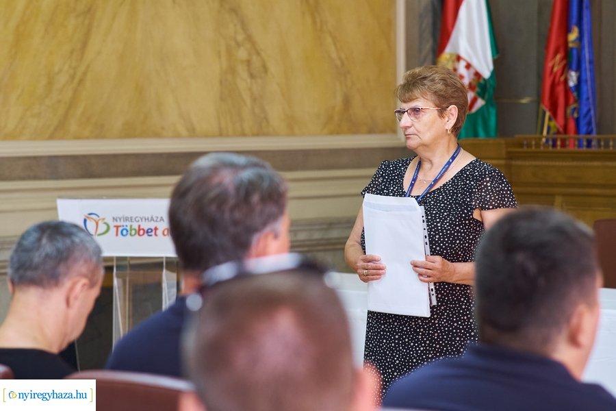 Szavazatszámlázó bizottság eskütétele 20220621