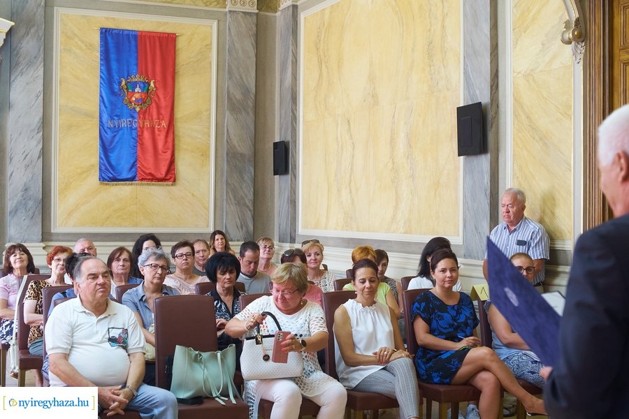 Szavazatszámlázó bizottság eskütétele 20220621