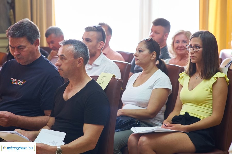 Szavazatszámlázó bizottság eskütétele 20220621