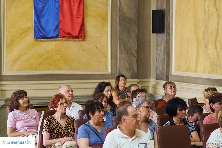 Szavazatszámlázó bizottság eskütétele 20220621