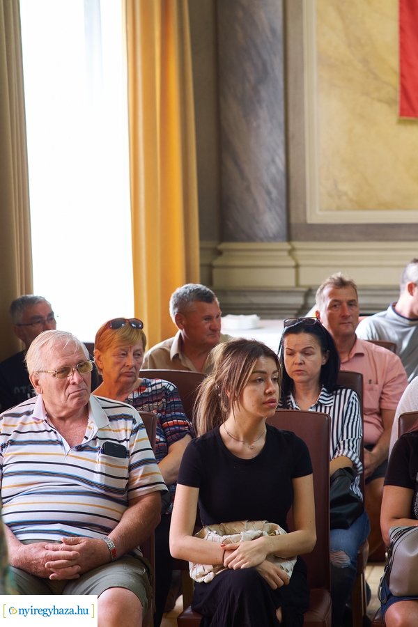 Szavazatszámlázó bizottság eskütétele 20220621