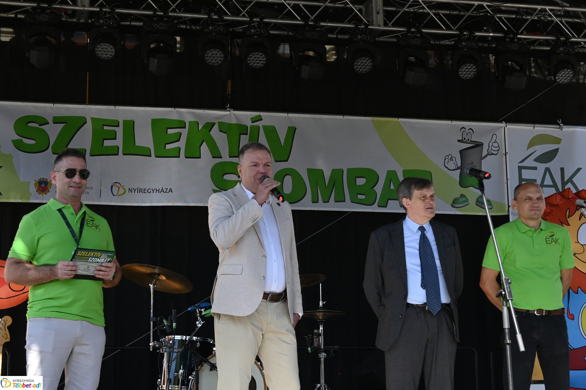 Szelektív Szombat a Kossuth téren