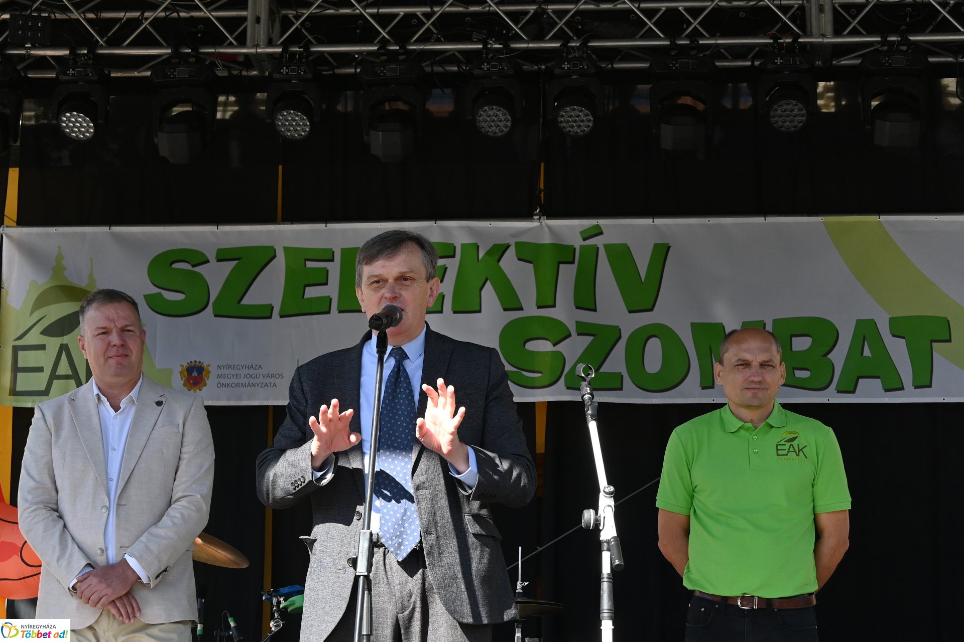 Szelektív Szombat a Kossuth téren