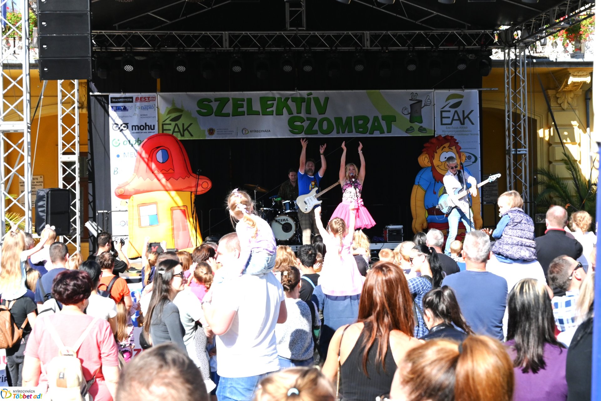 Szelektív Szombat a Kossuth téren