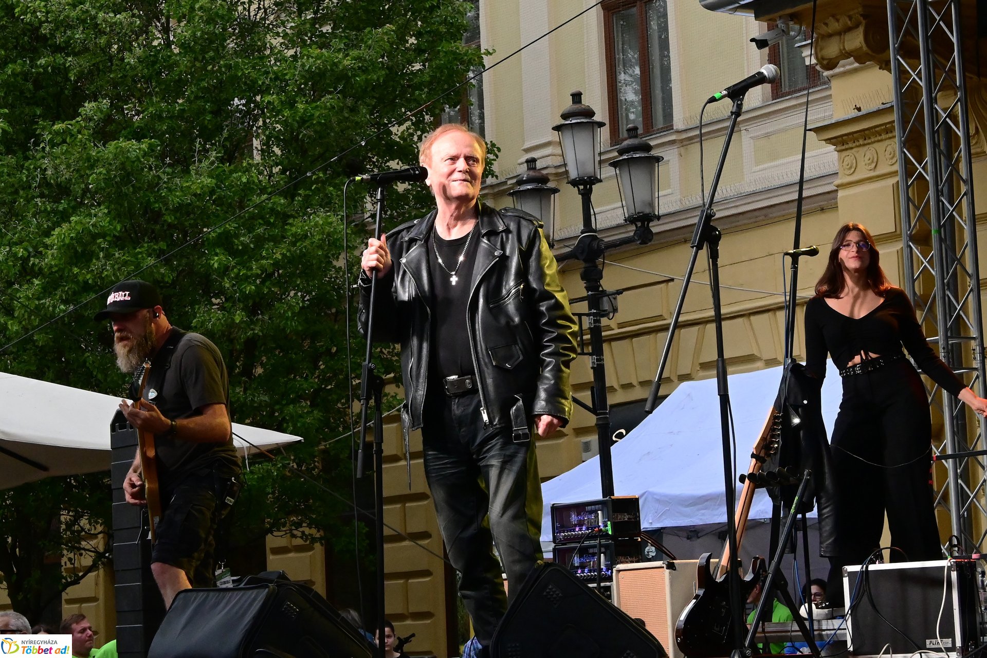 Szelektív Szombat - Bikini koncert a Kossuth téren