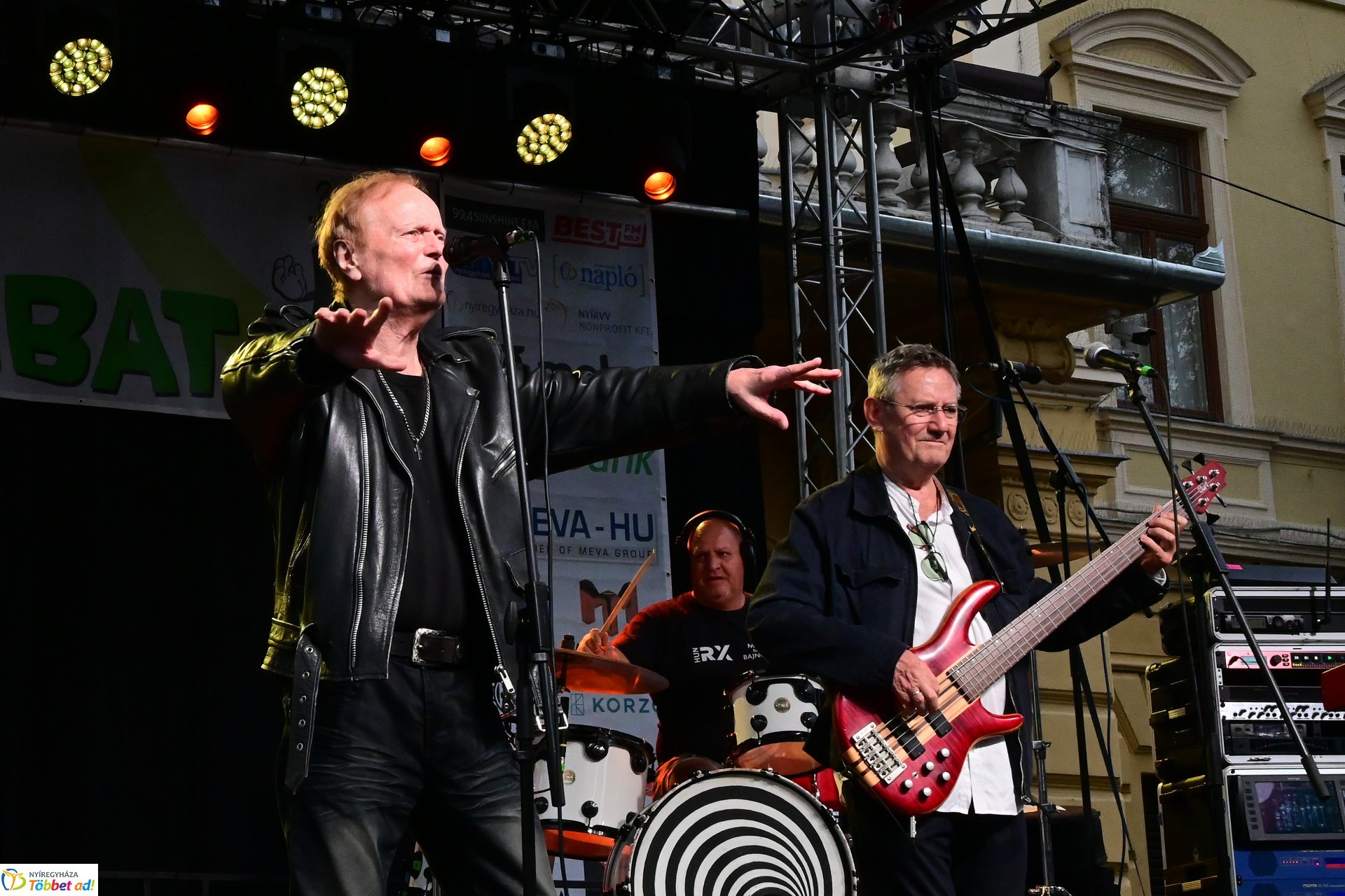 Szelektív Szombat - Bikini koncert a Kossuth téren