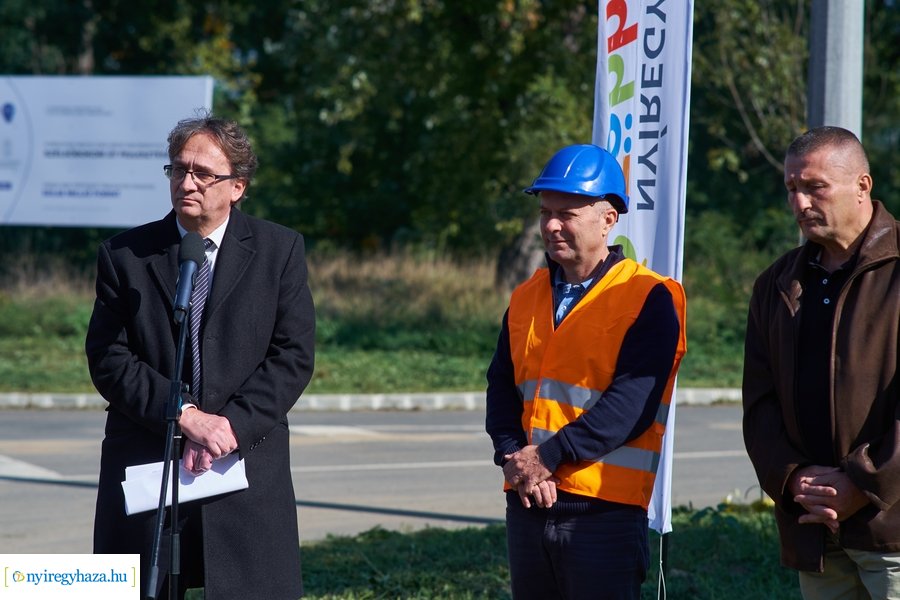 Szélsőbokori út felújítása 20221006