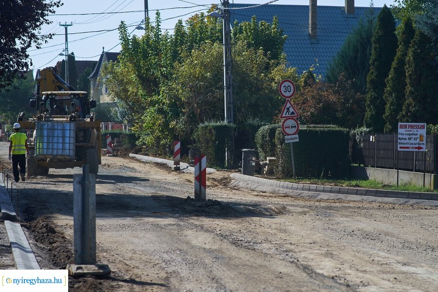 Szélsőbokori út felújítása 20221006