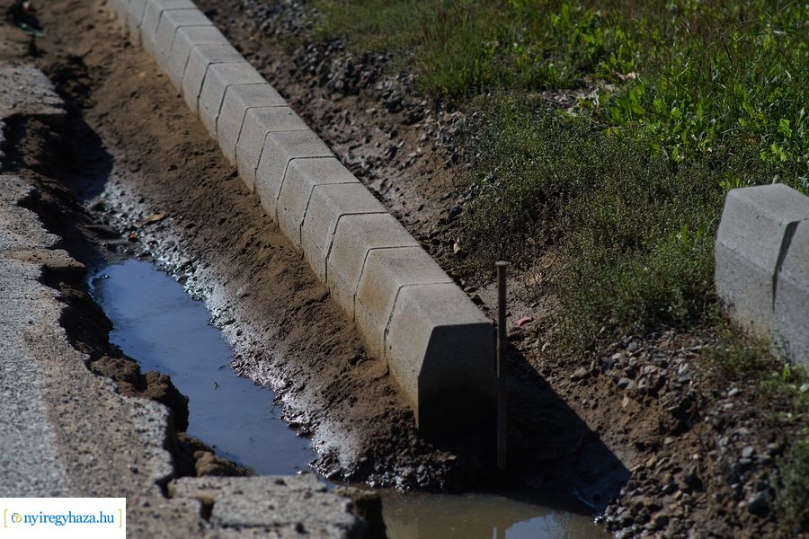 Szélsőbokori út felújítása 20221006