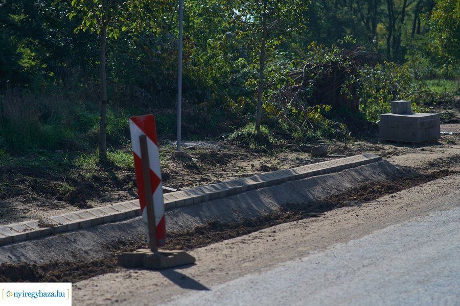 Szélsőbokori út felújítása 20221006