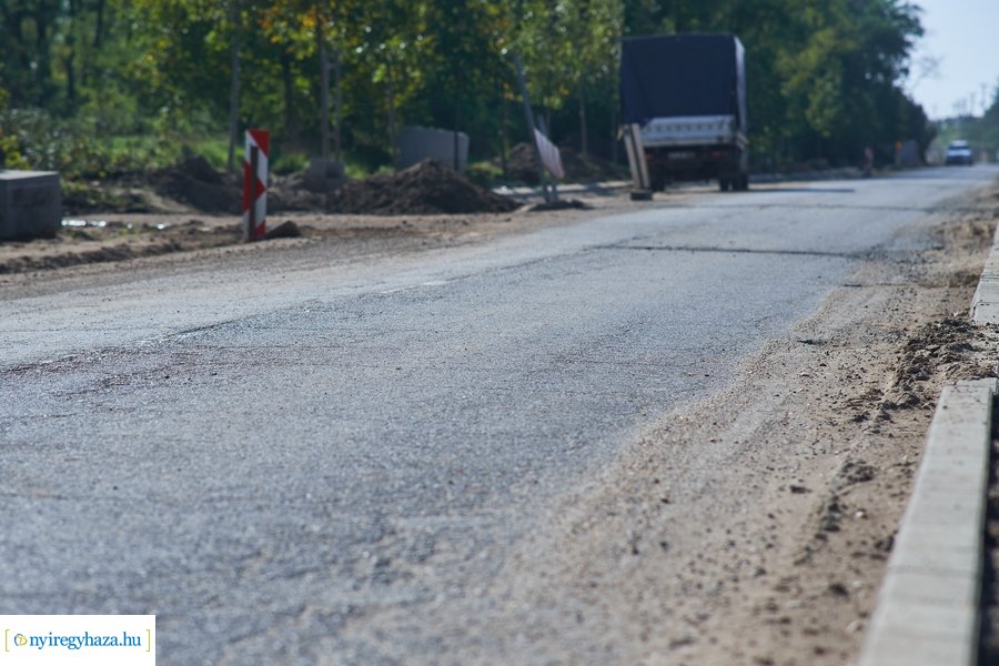 Szélsőbokori út felújítása 20221006