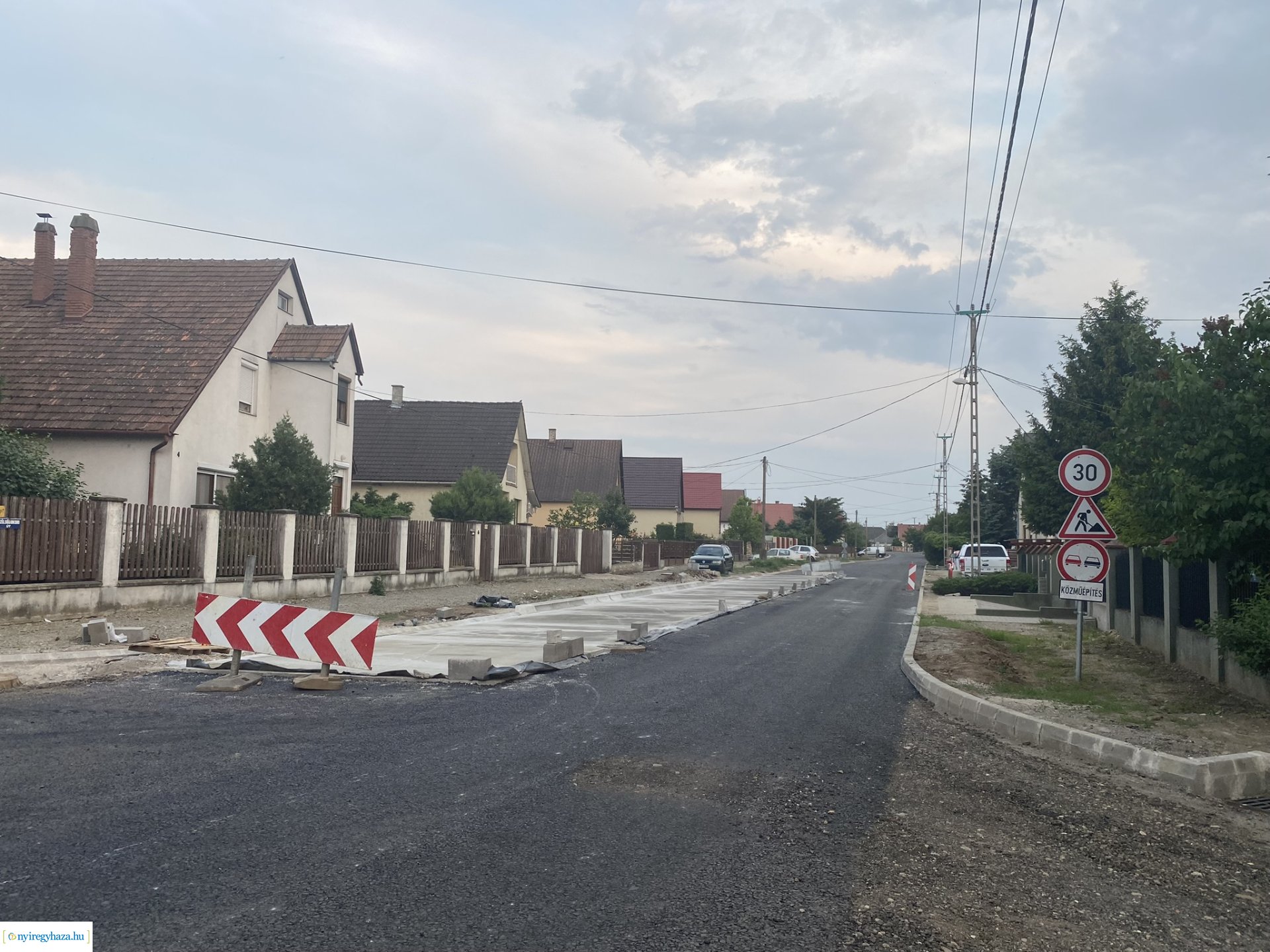  Szélsőbokori út felújítása