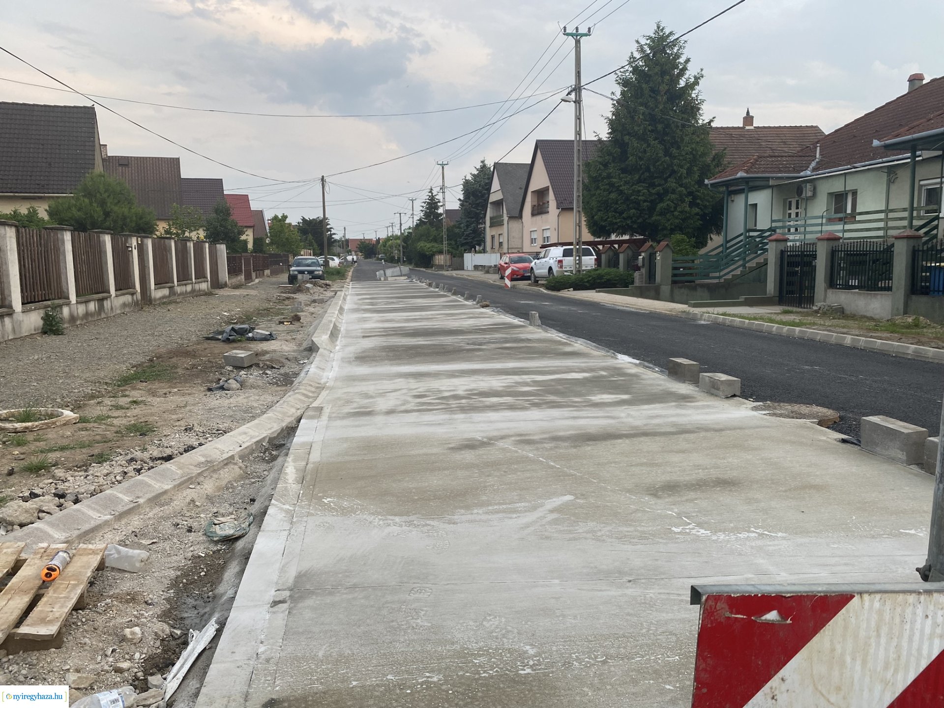  Szélsőbokori út felújítása